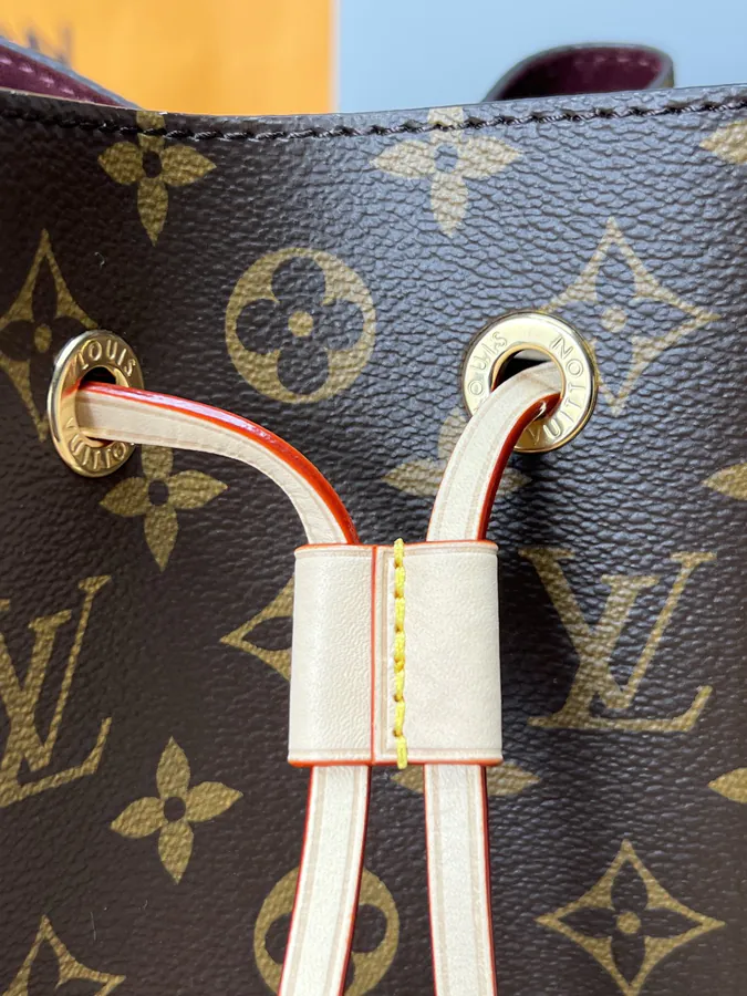 Néonoé Bucket Bag Medium Size