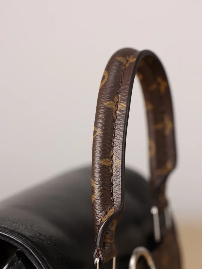 MONTSOURIS Small Backpack Channel Stock