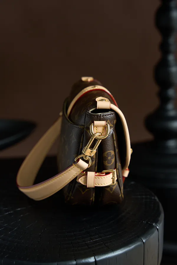 SAUMUR BB Handbag Italian Crafted, Premium Materials