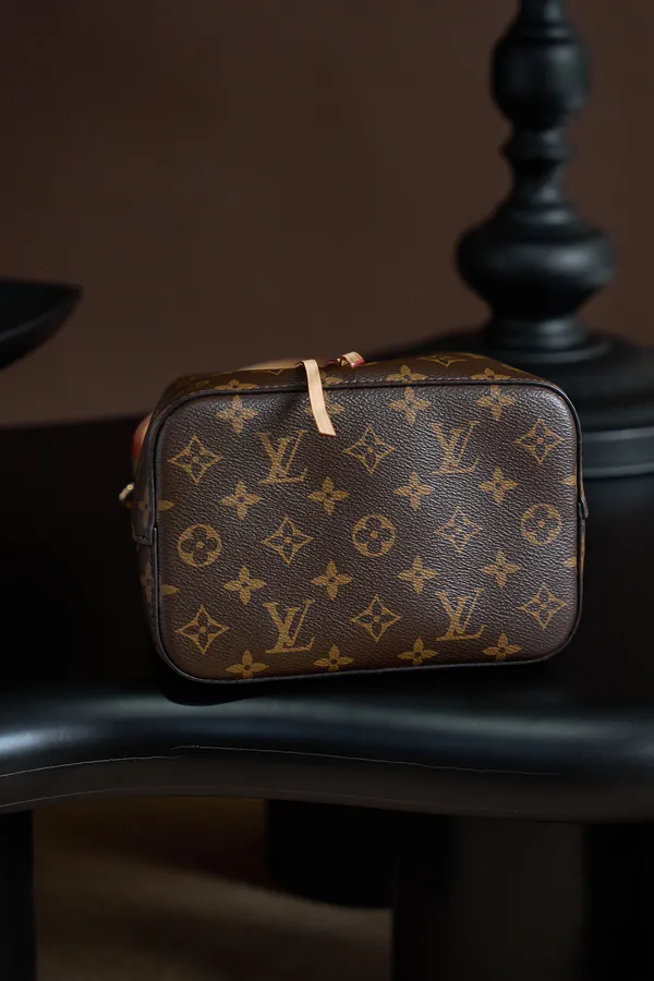 NÉONOÉ BB Handbag Italian Made