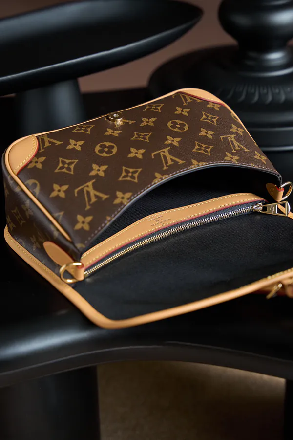 DIANE Handbag M45985