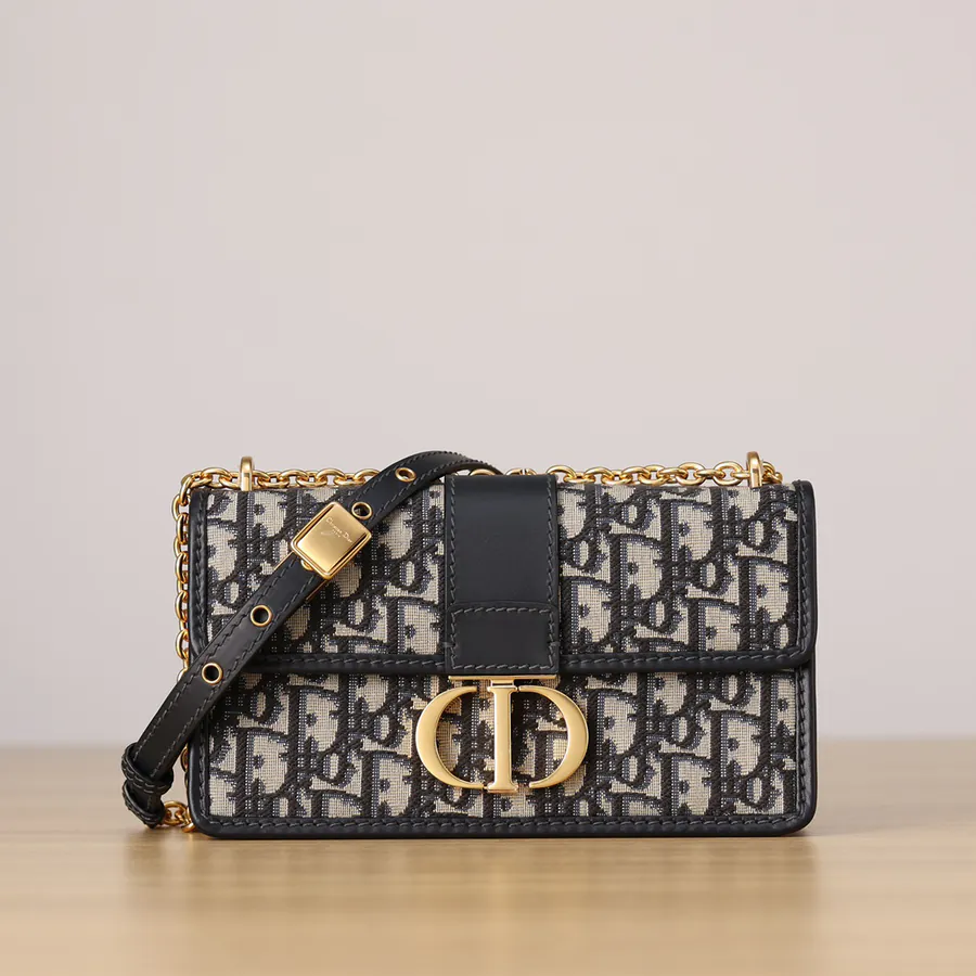 30 Montaigne East West Chain Bag Mini Size