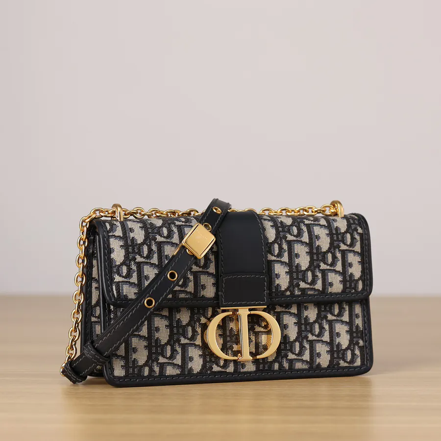 30 Montaigne East West Chain Bag Mini Size