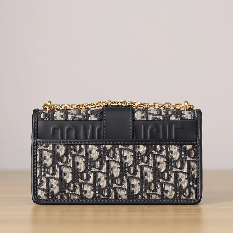 30 Montaigne East West Chain Bag Mini Size