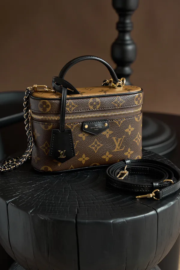 Vanity Chain Pouch Italian Crafted