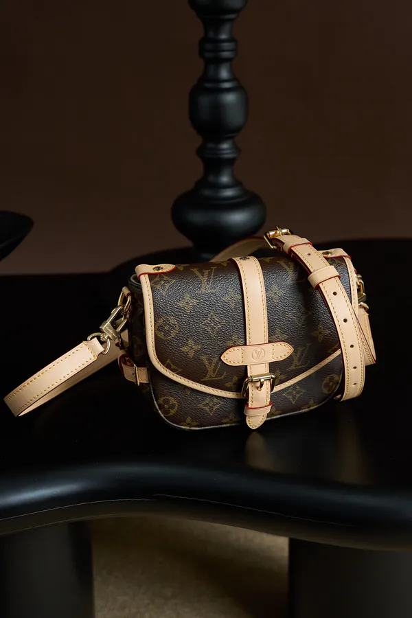 SAUMUR BB Handbag Italian Crafted, Premium Quality