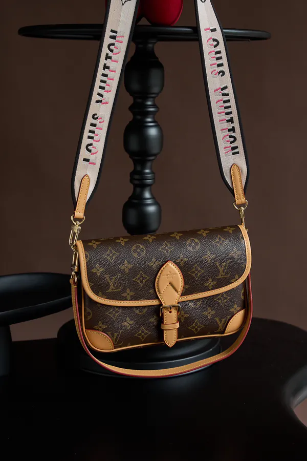 Diane Handbag M45985