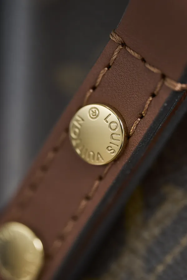 NÉONOÉ Medium Handbag