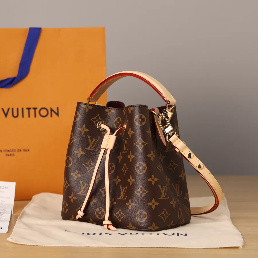 Néonoé BB Medium Handbag