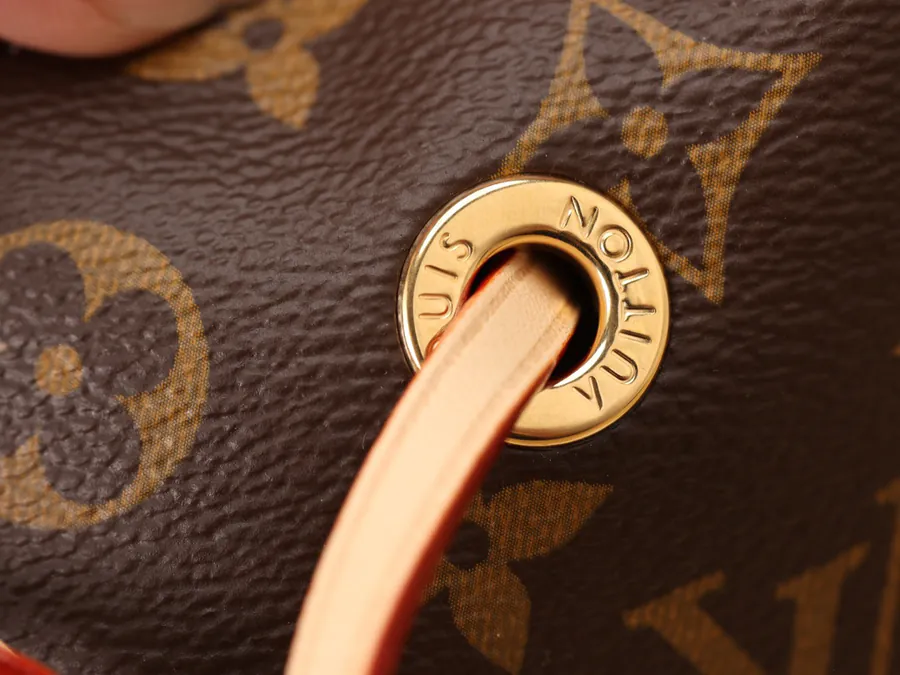 Néonoé BB Medium Handbag