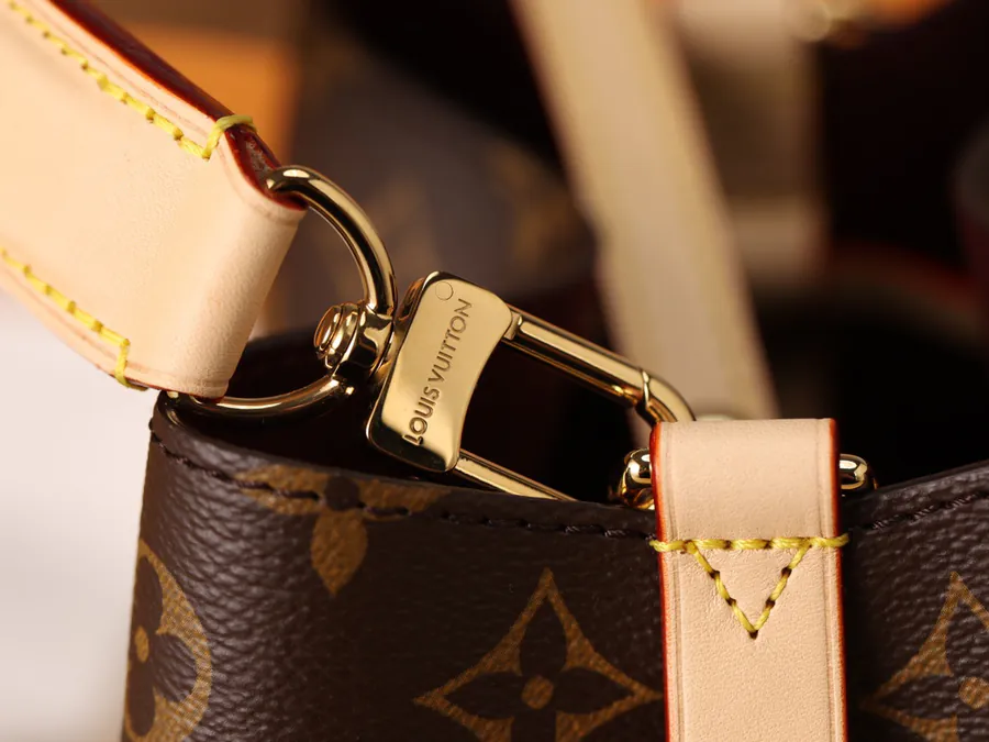 Néonoé BB Medium Handbag