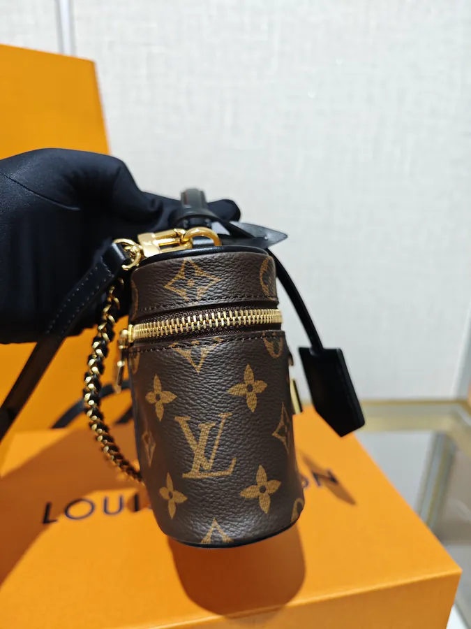 VANITY CHAIN POUCH Small Size