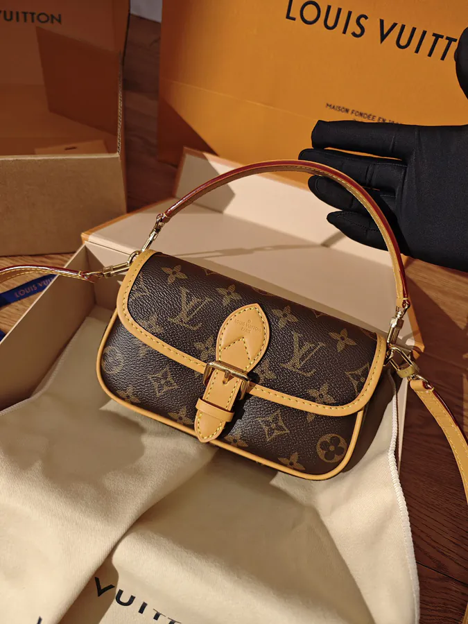 NANO DIANE Handbag
