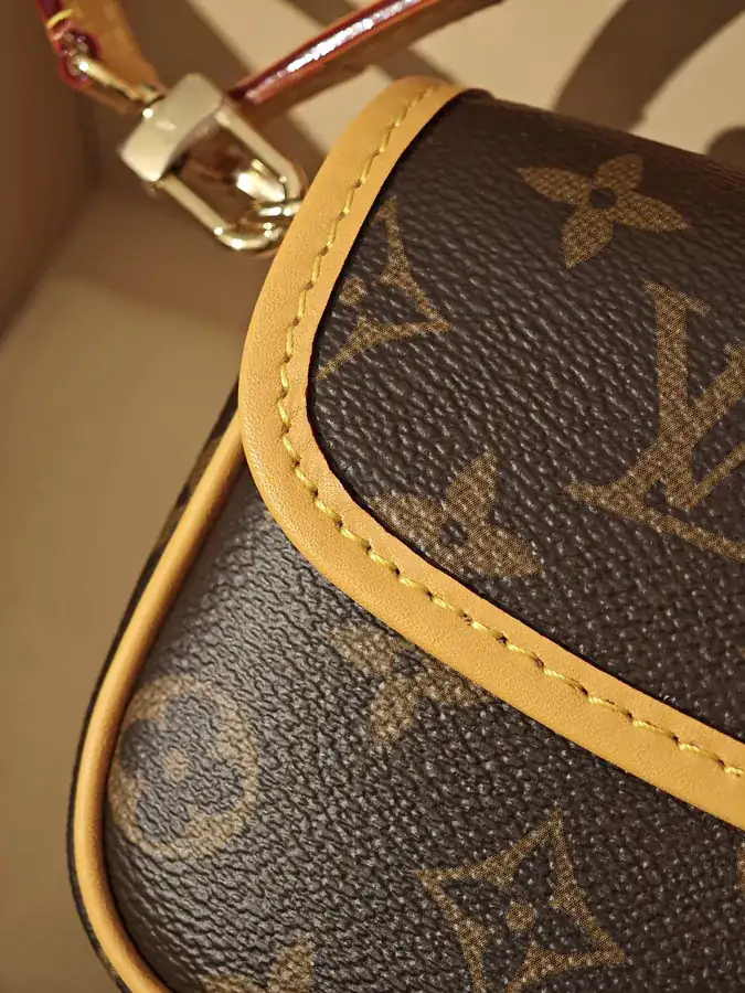 NANO DIANE Handbag