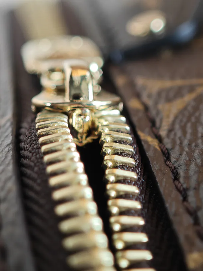 VANITY CHAIN POUCH Mini Cosmetic Bag
