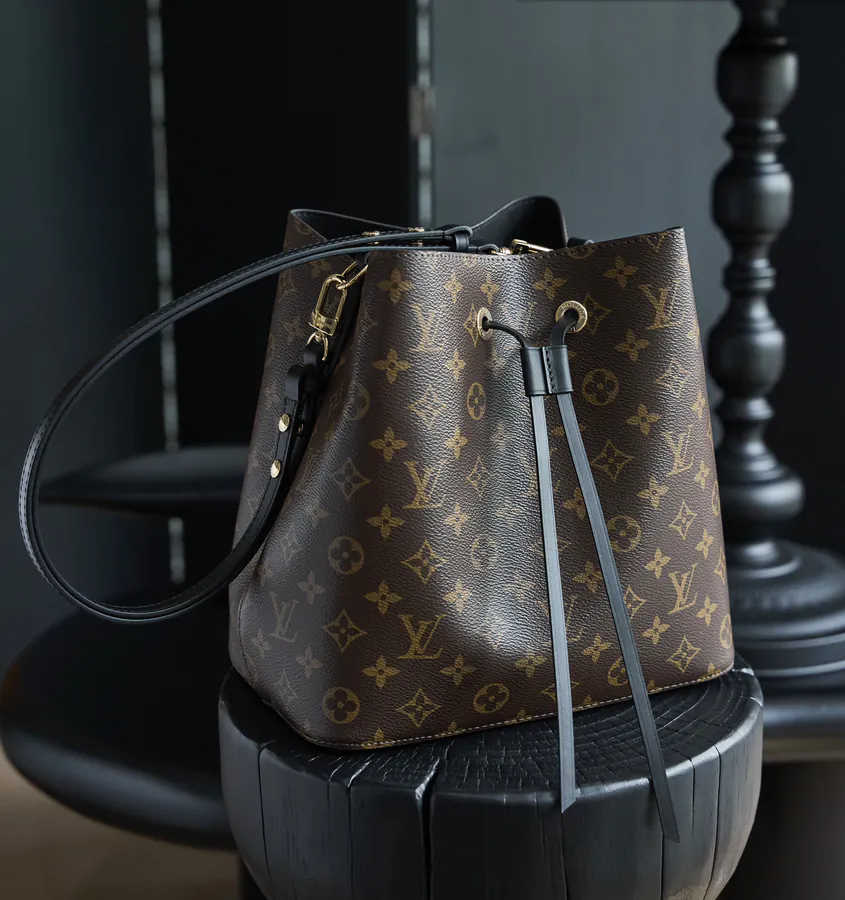 NÉONOÉ Midsize Handbag