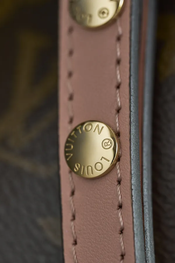 NÉONOÉ Medium Handbag