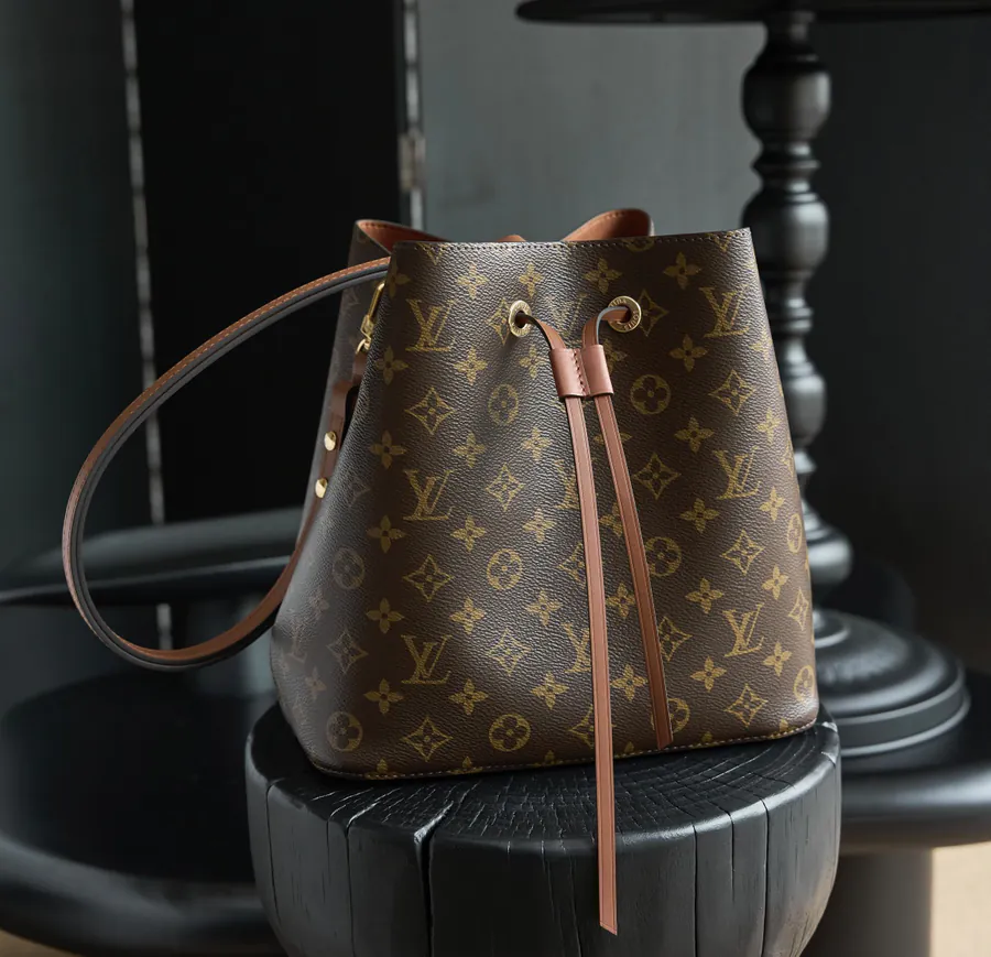 NÉONOÉ Midsize Handbag #M44887