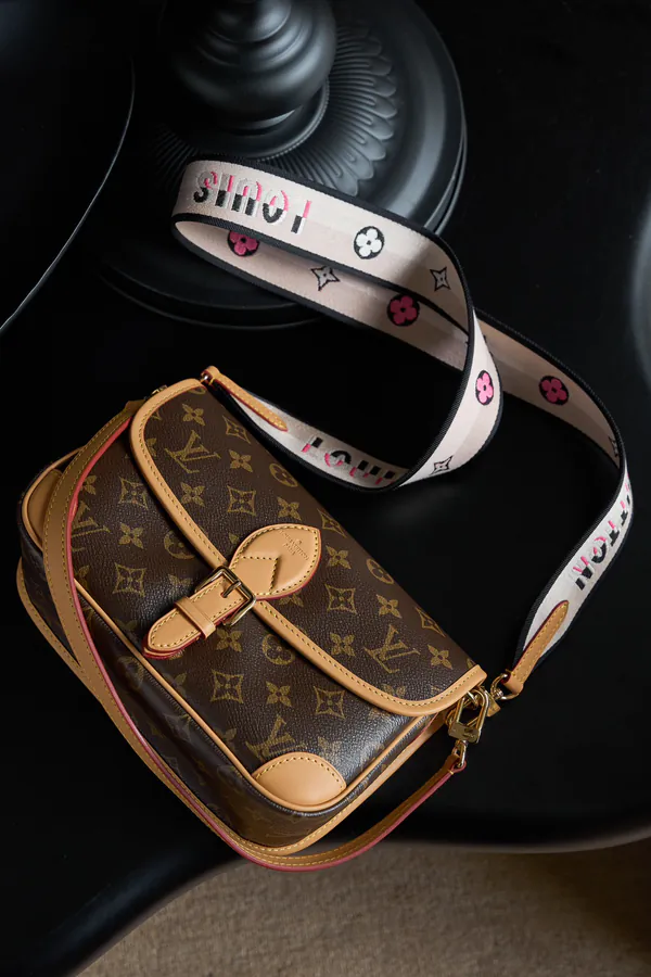 Diane Handbag M45985