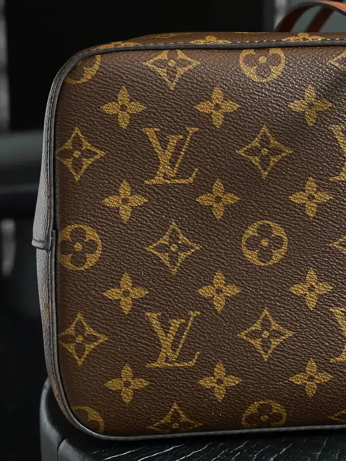 NÉONOÉ Midsize Handbag