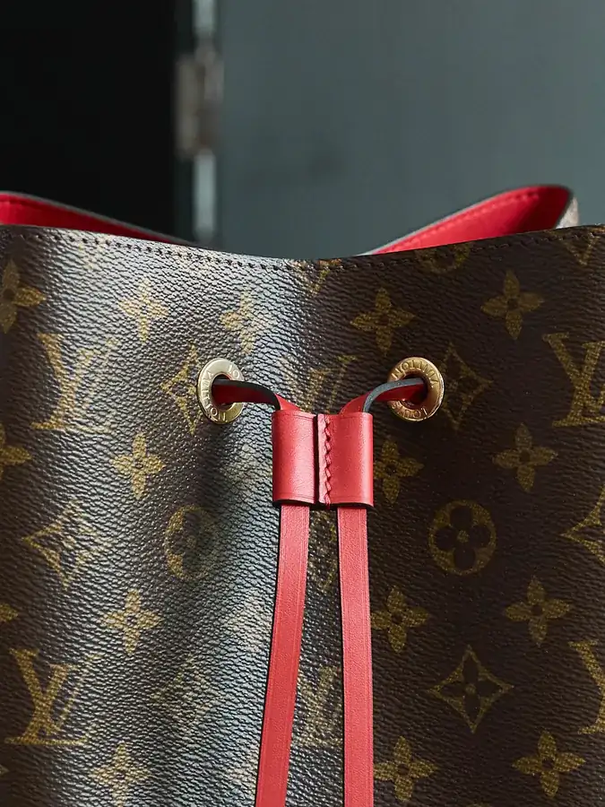 NÉONOÉ Midsize Handbag #M44021