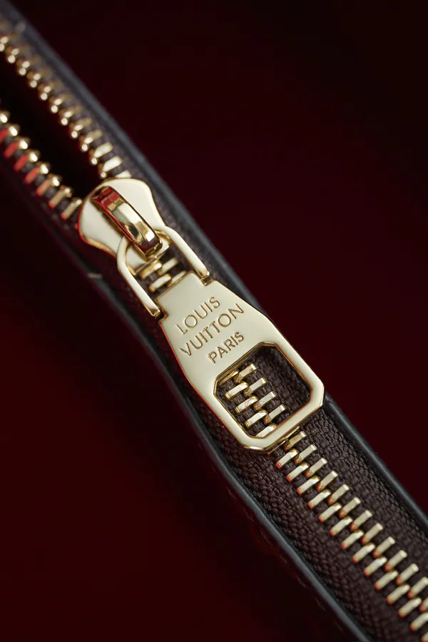 NÉONOÉ Medium Handbag
