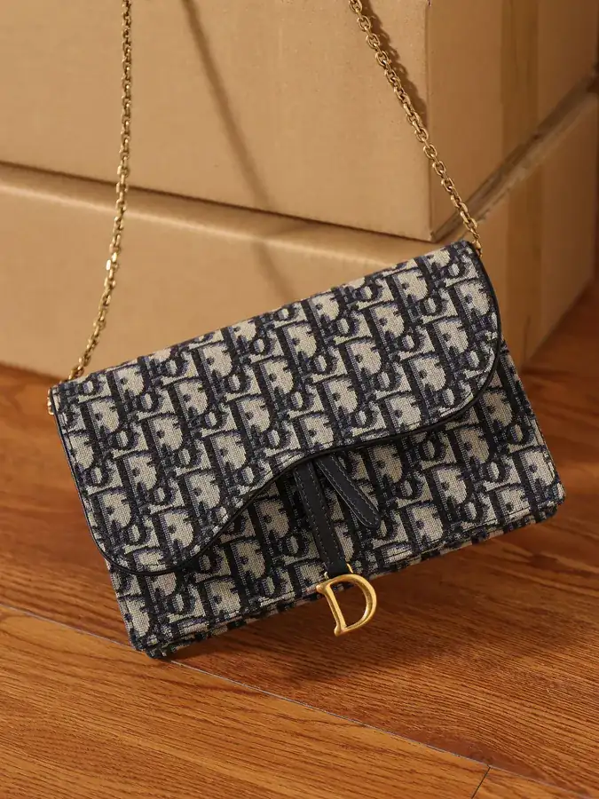 D House Saddle Bag