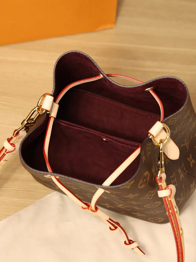 Néonoé BB Medium Handbag
