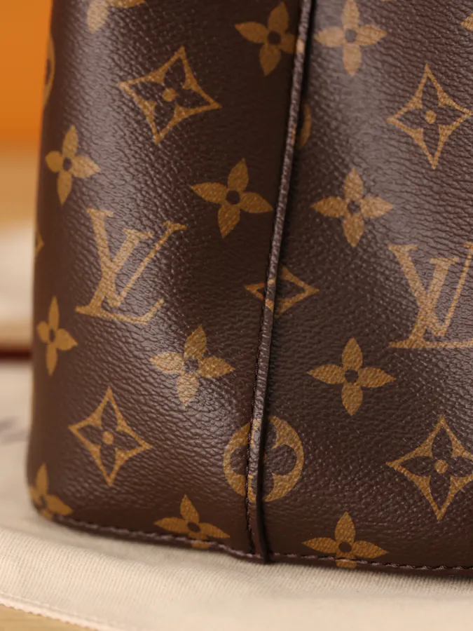 Néonoé Bucket Bag Medium
