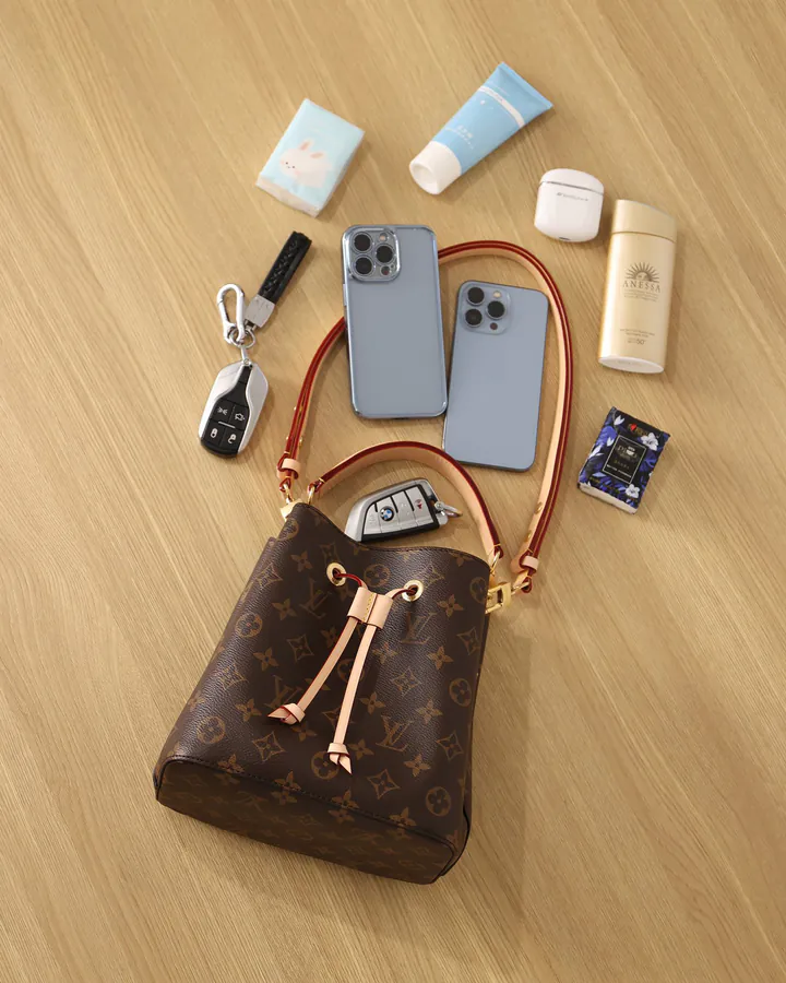 Néonoé BB Medium Handbag