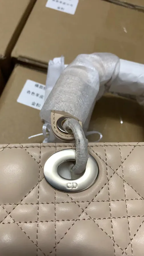 Lady D Joy Handbag in Peach
