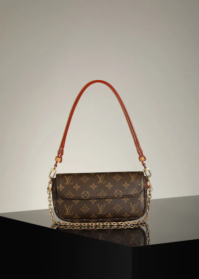 Ivy Bucket Bag with Adjustable Leather Strap and Chain Strap