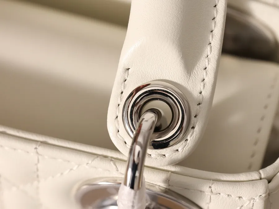 Dai Fei Bag Three Compartment Grained Calfskin Silver Clasp