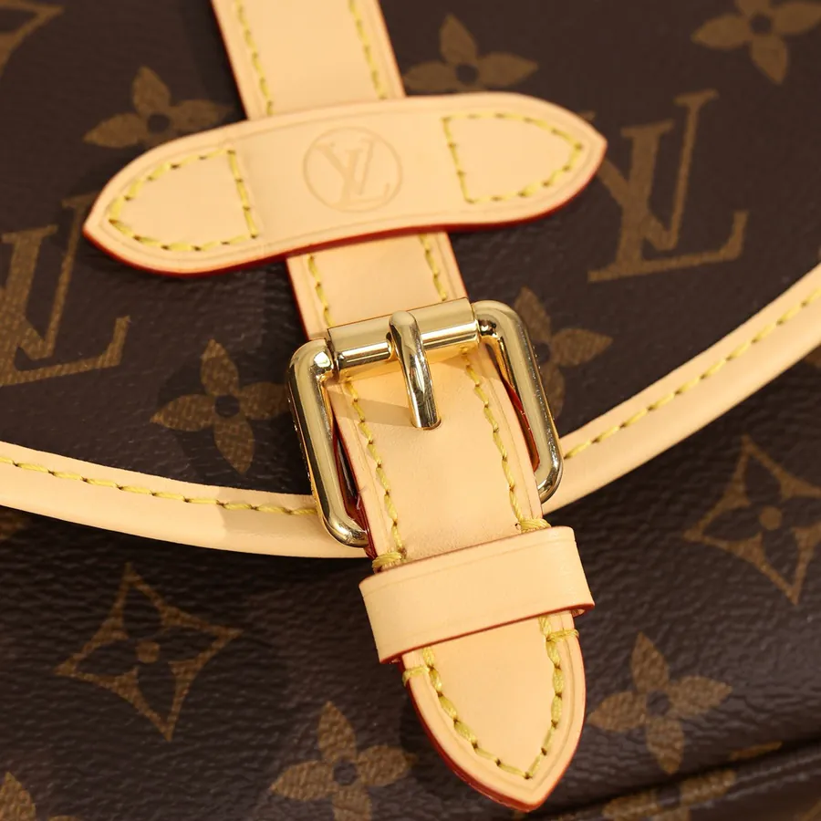 SAUMUR BB Double Star Bucket Bag