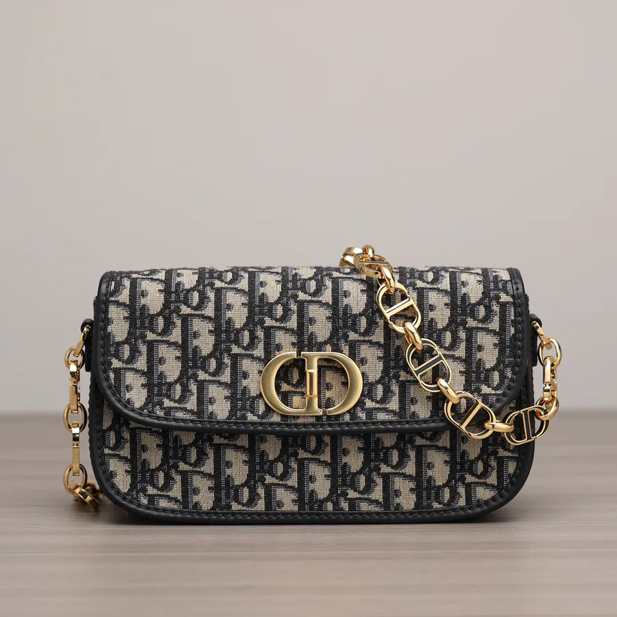 30 Montaigne Avenue Handbag in Blue