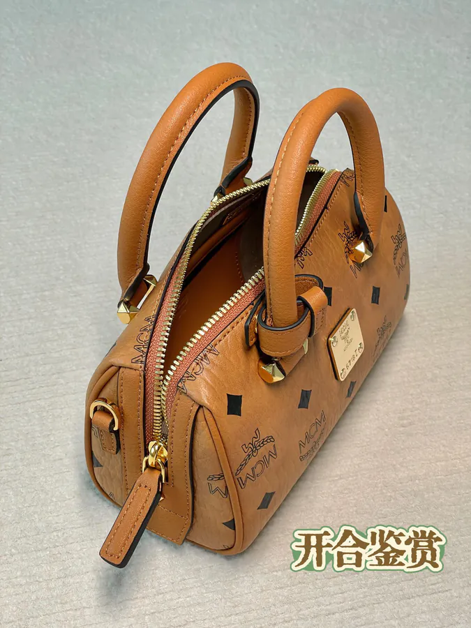 Capacity Space Aesthetics Mini Boston Bag