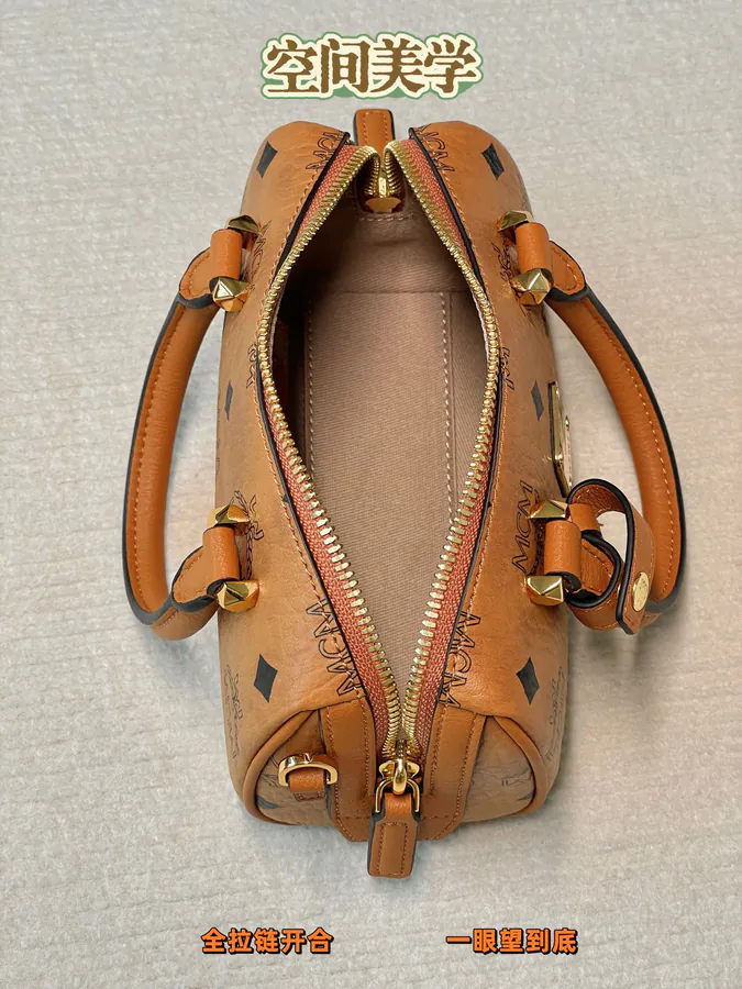 Capacity Space Aesthetics Mini Boston Bag