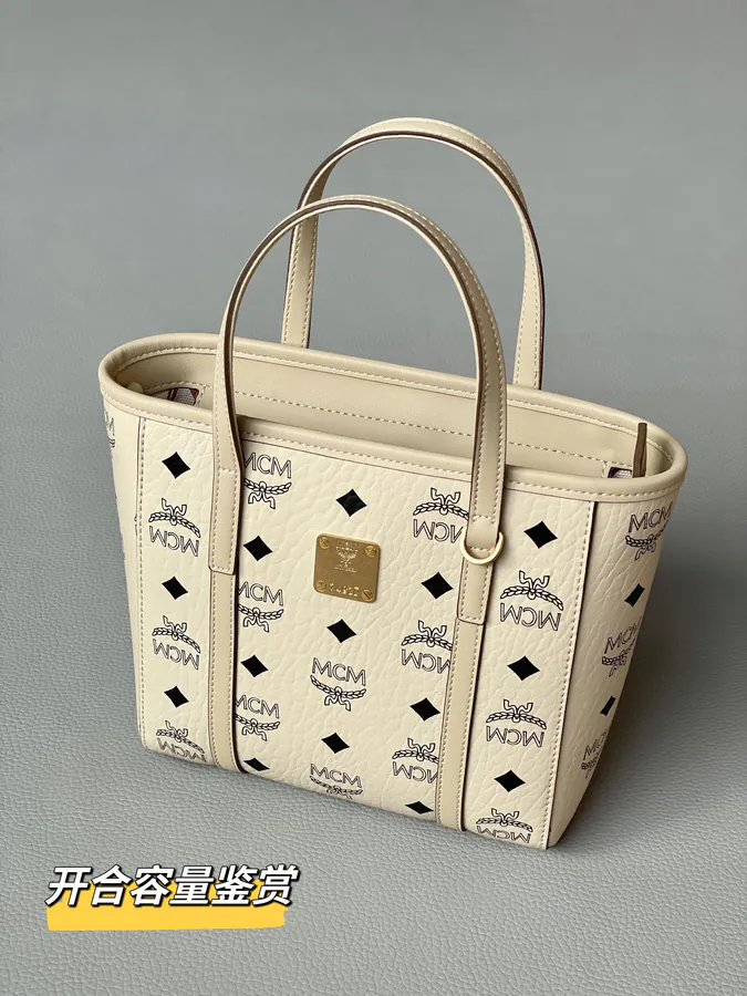 Capacity Bucket Bag