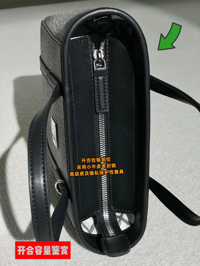 Capacity Space Aesthetics Classic Bucket Bag