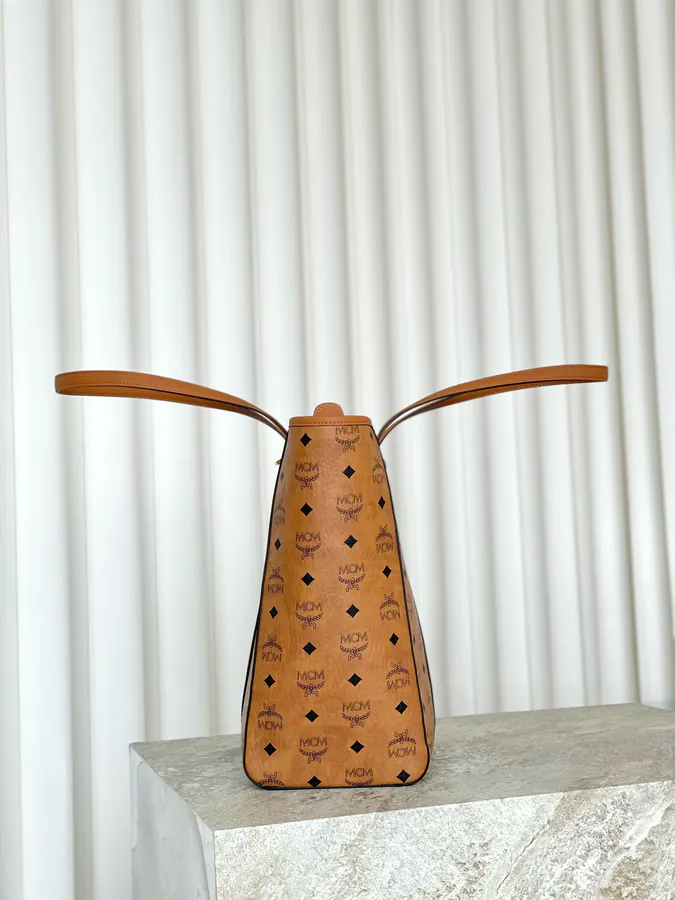 MCM Aren Toni Bucket Bag Medium
