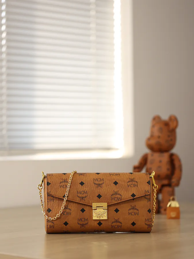 Tracy Bucket Bag Classic Chain Version
