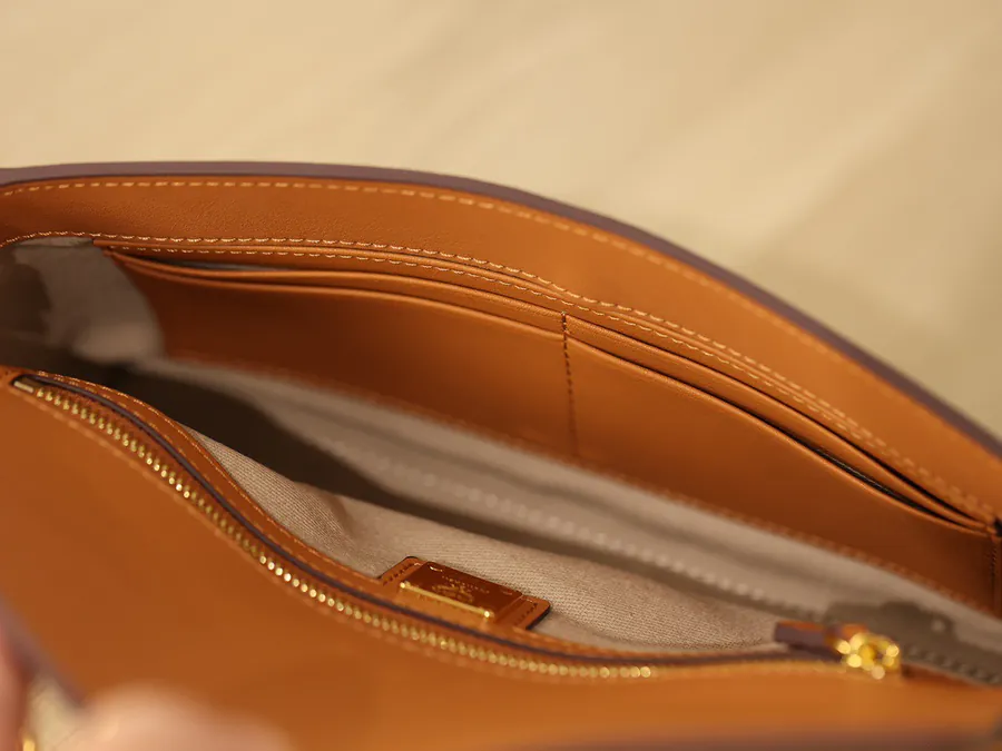 Tracy Bucket Bag Classic Chain Version