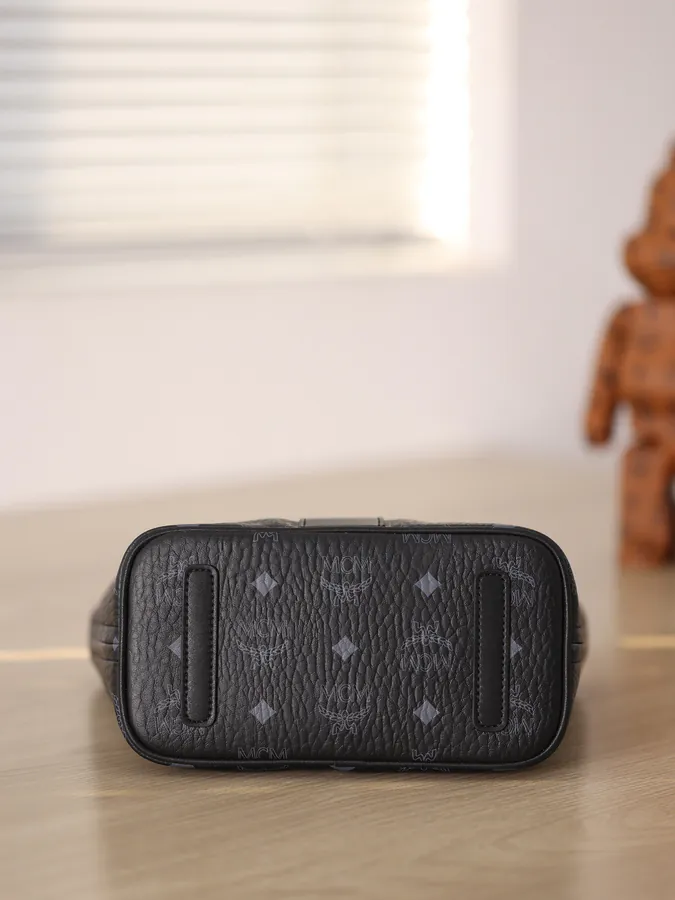 Mini P420 Classic MCM in Modern Minimalist Design