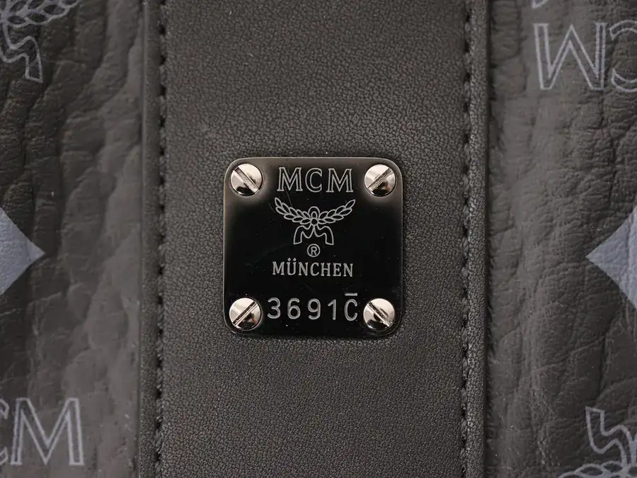 Mini P420 Classic MCM in Modern Minimalist Design