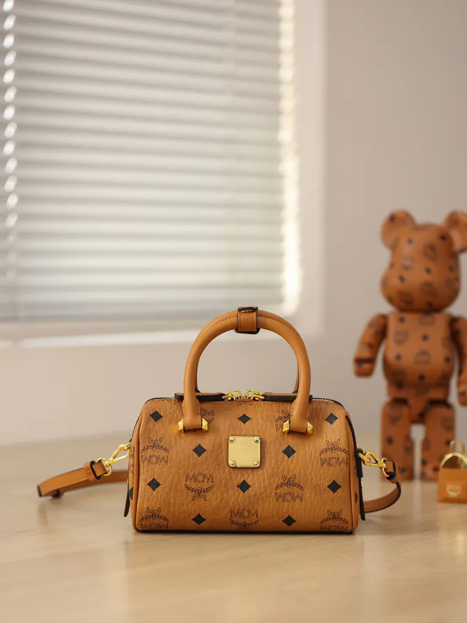 Boston Tote in Classic Visetos Material