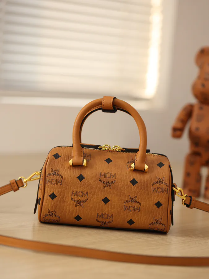 Boston Tote in Classic Visetos Material