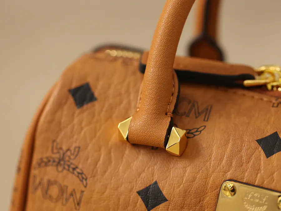 Boston Tote in Classic Visetos Material