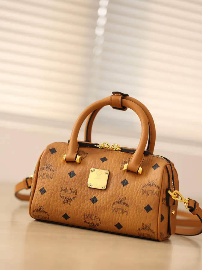 Boston Tote Bag Classic Visetos Material, Handcrafted Details
