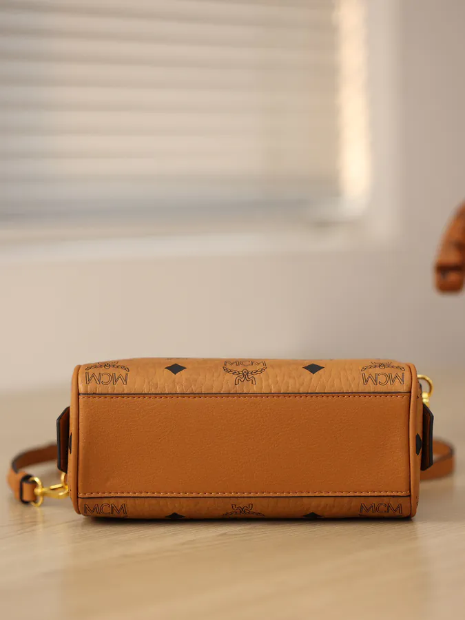 Boston Tote Bag Classic Visetos Material, Handcrafted Details