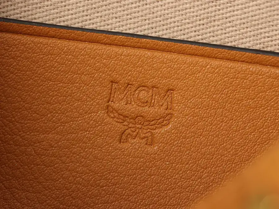 Boston Tote Bag Classic Visetos Material, Handcrafted Details